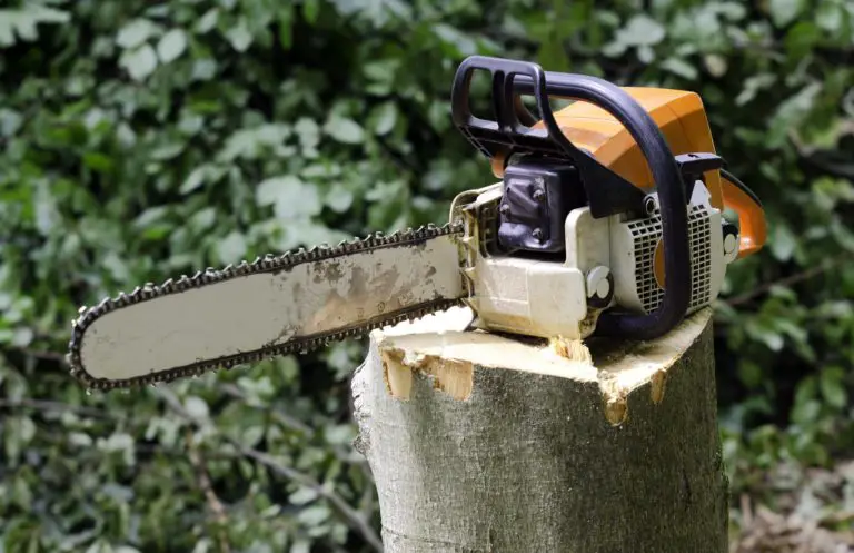 How to Tighten a Chainsaw Chain