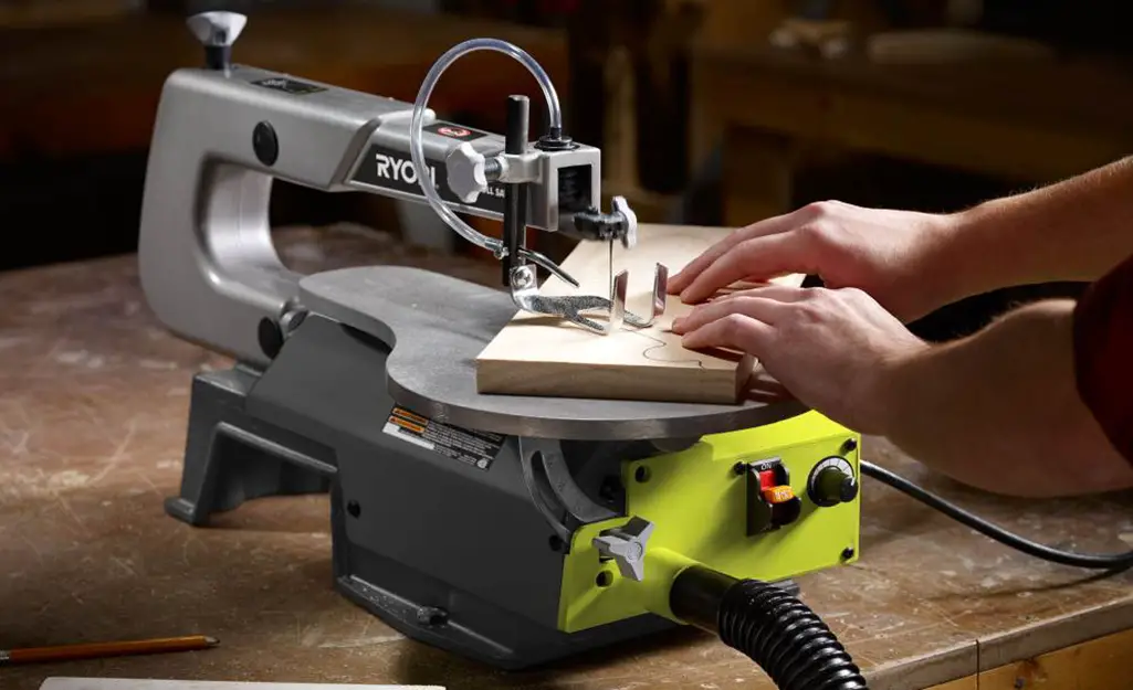 How to Properly Use a Scroll Saw