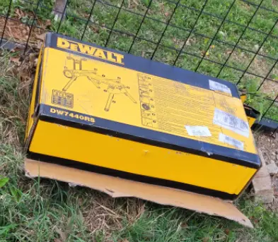 Box of a DEWALT DW7440RS Mobile Rolling Table Saw Stand