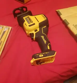 DEWALT DCS369B ATOMIC Reciprocating Saw Customer Review