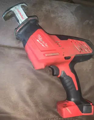 Milwaukee 2625-20 M18 Cordless Reciprocating Saw Customer Review